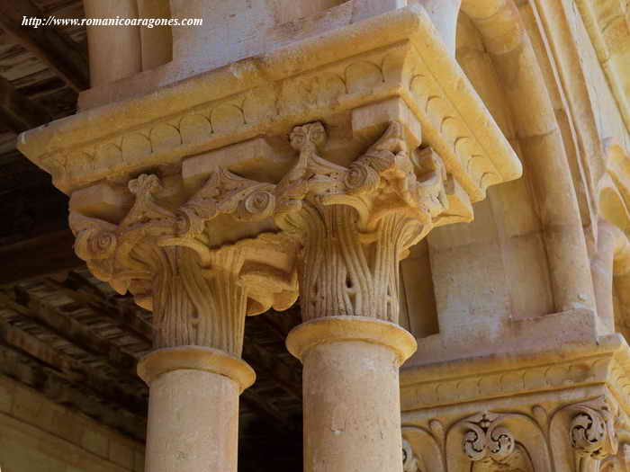 Capiteles del claustro